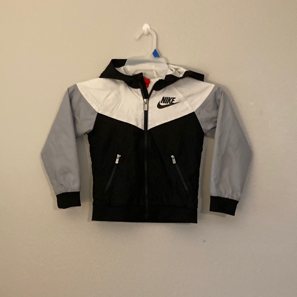 Nike Other - Boys sz 7